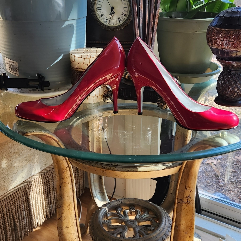 Jessica Simpson size 9